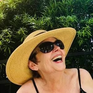 Meet your Posher, Linda